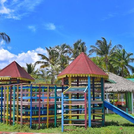 Puerto Blanco Marina & Hotel Luperón Екстериор снимка
